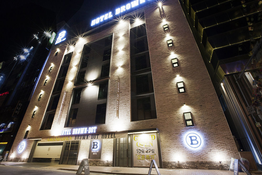 Hotel Brown Dot Gimhae Esterno foto