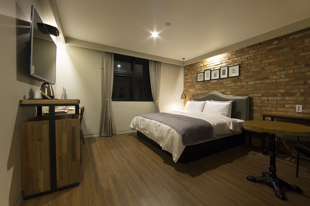 Hotel Brown Dot Gimhae Esterno foto