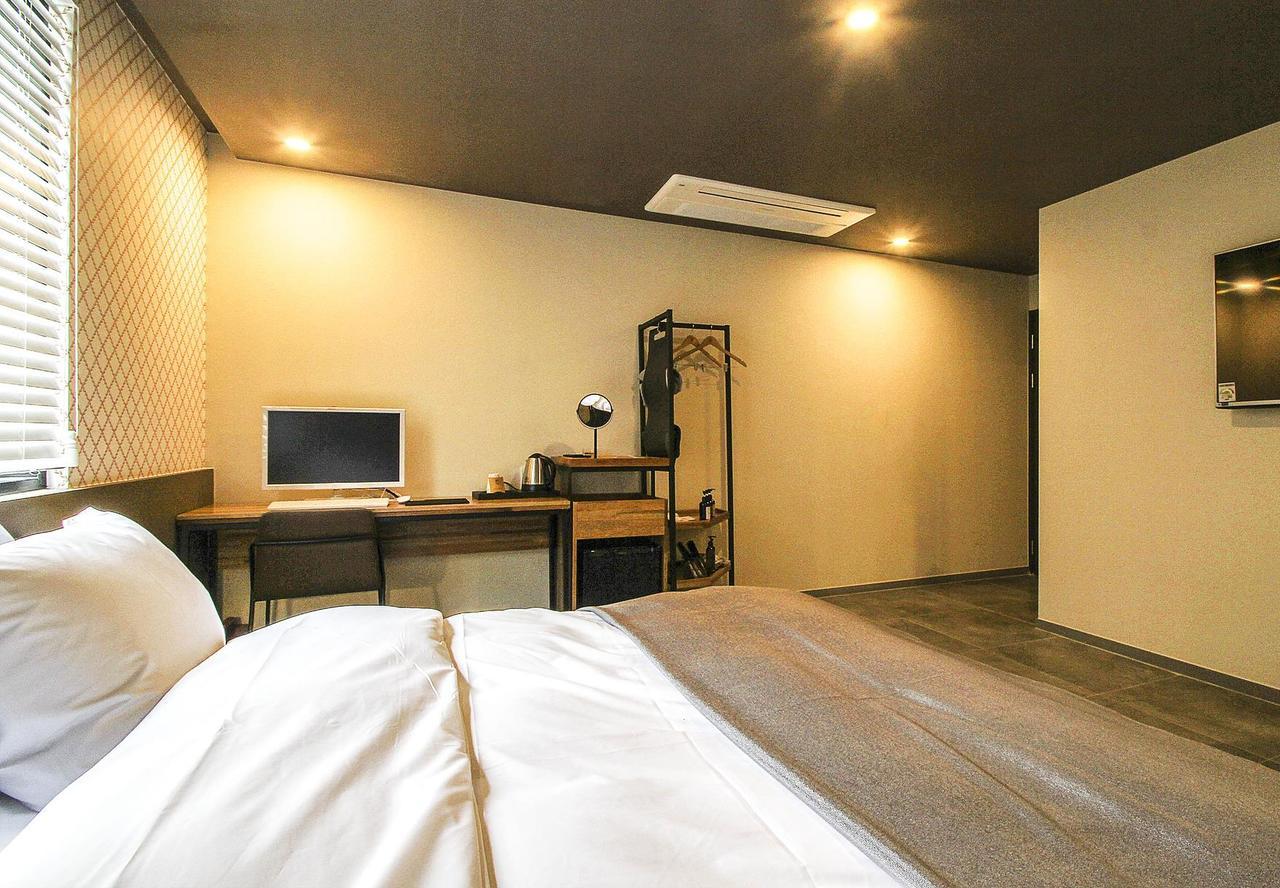 Hotel Brown Dot Gimhae Esterno foto