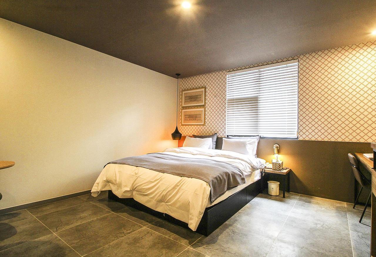 Hotel Brown Dot Gimhae Esterno foto