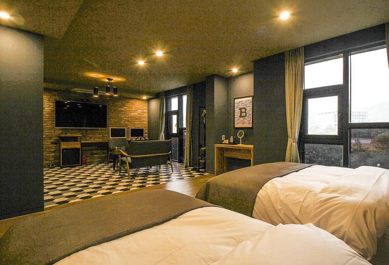 Hotel Brown Dot Gimhae Esterno foto