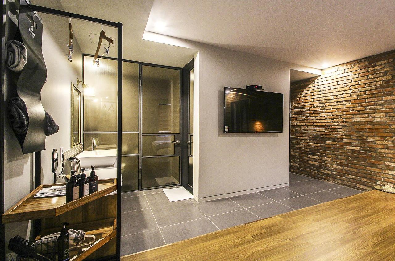 Hotel Brown Dot Gimhae Esterno foto