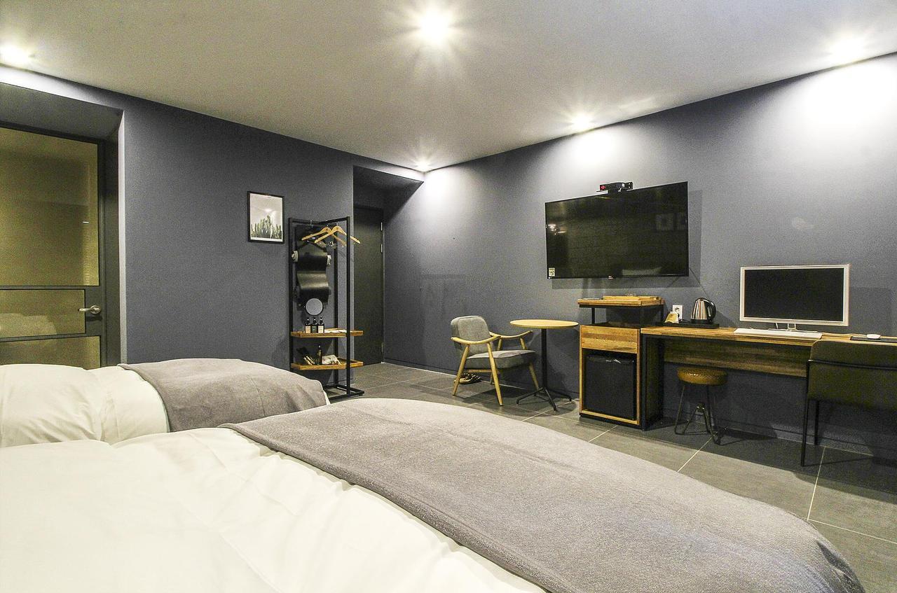 Hotel Brown Dot Gimhae Esterno foto